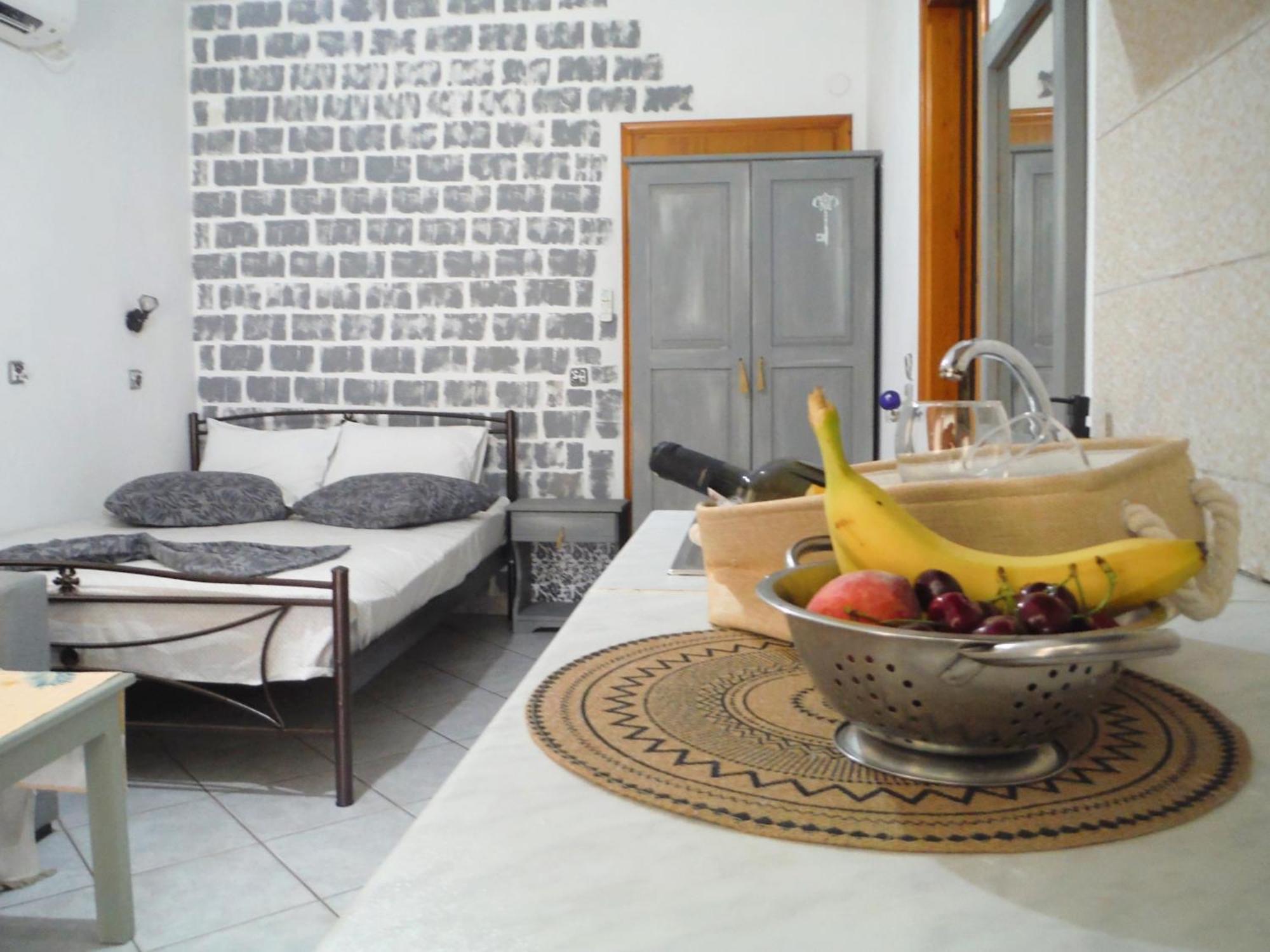 Port Rooms Limenas  Exterior photo