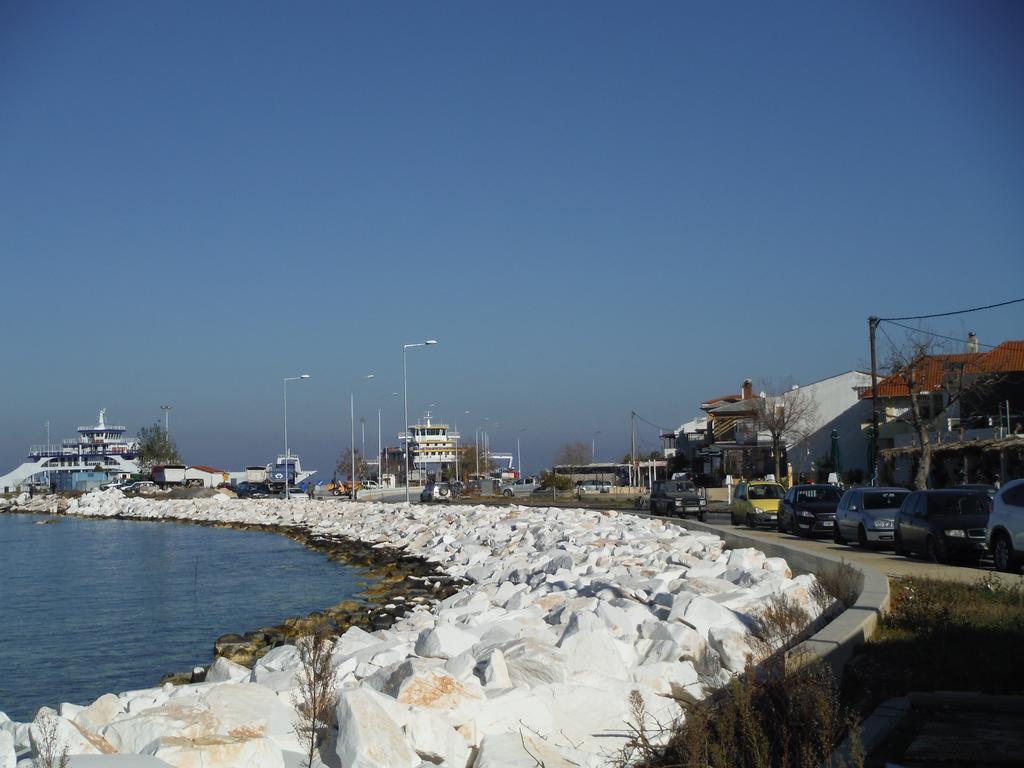 Port Rooms Limenas  Exterior photo