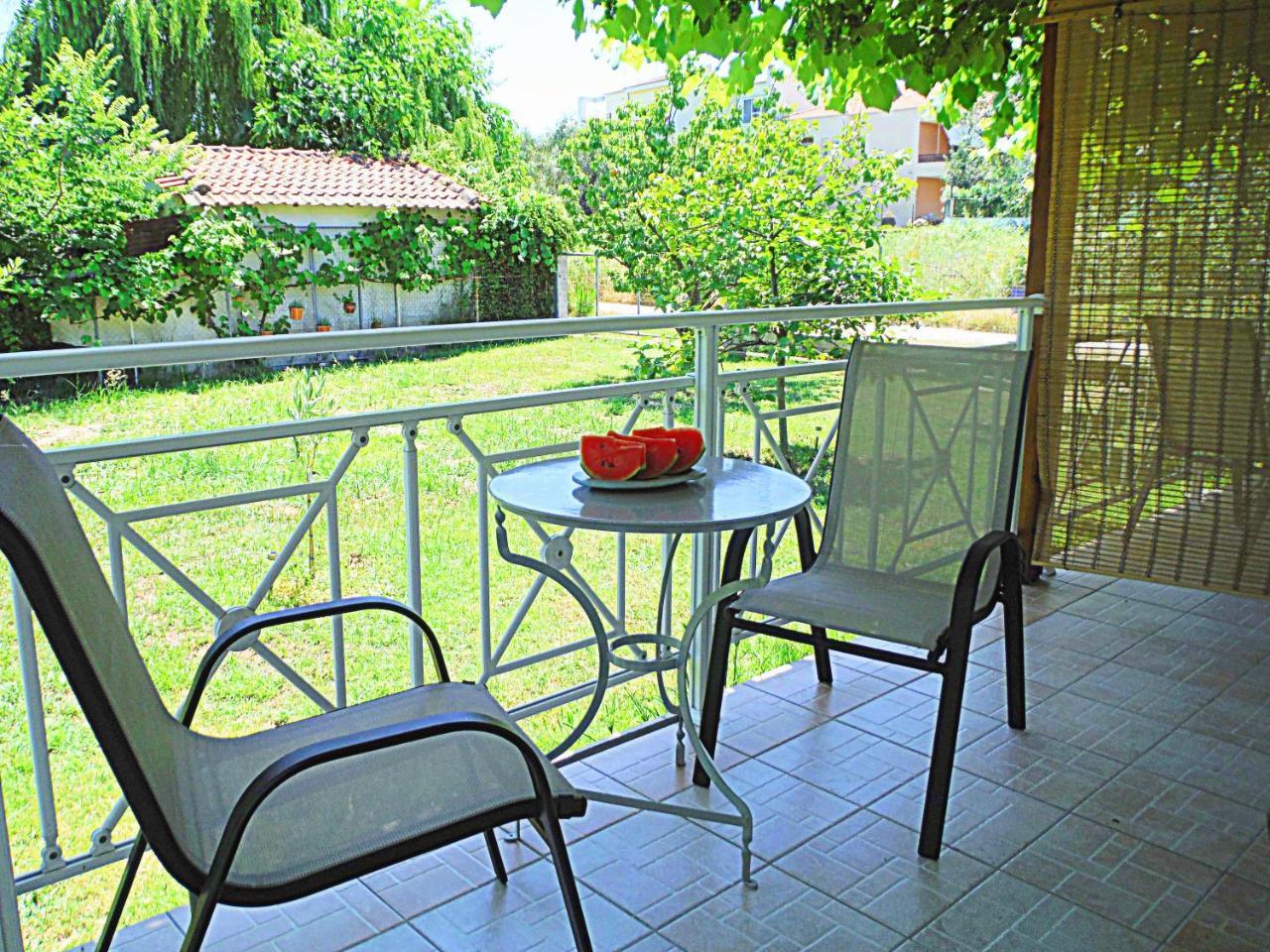 Port Rooms Limenas  Exterior photo